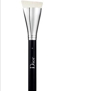 Dior N°15 Contouring Brush💖